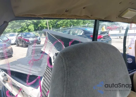 1998 Isuzu Hombre S из США, поврежденный, VIN 1GGCS1446W8668047